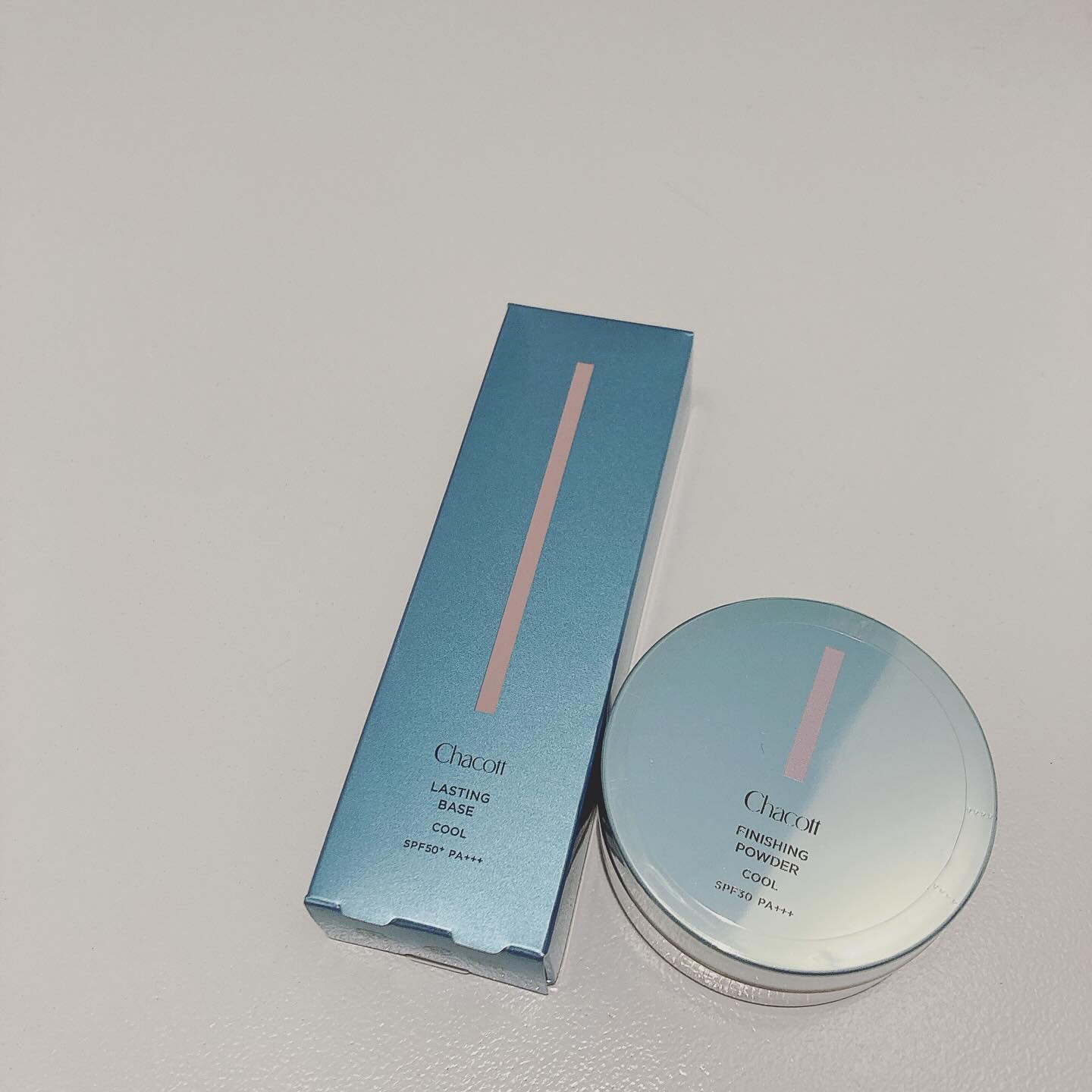 フィニッシングUVパウダー クール/チャコット・コスメティクス/ルースパウダーを使ったクチコミ（1枚目）