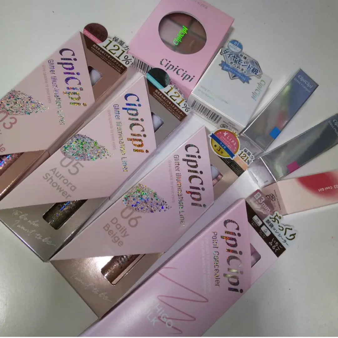 グリッター イルミネーションライナー R/CipiCipi/リキッドアイライナーを使ったクチコミ（3枚目）