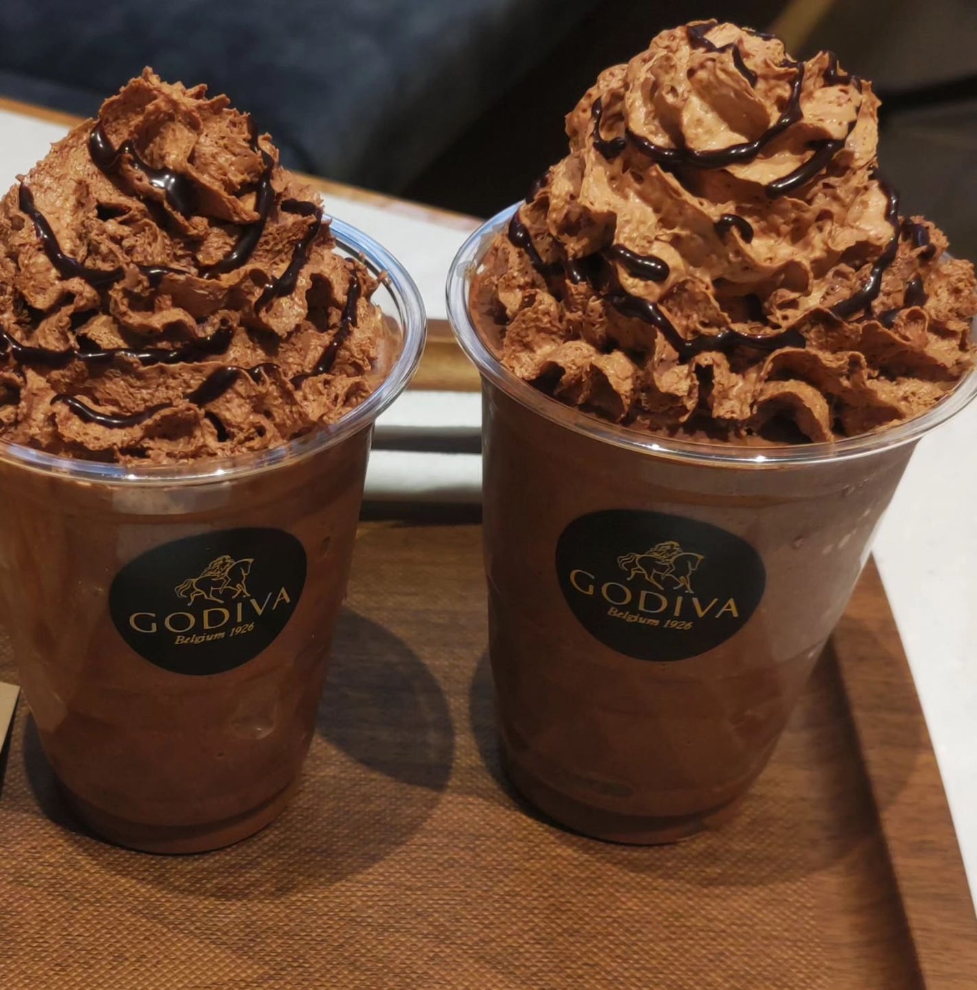 ひろちゃん on LIPS 「ゴディバカフェ本日初めてのcafe☕GODIVAcafe***..」(2枚目)