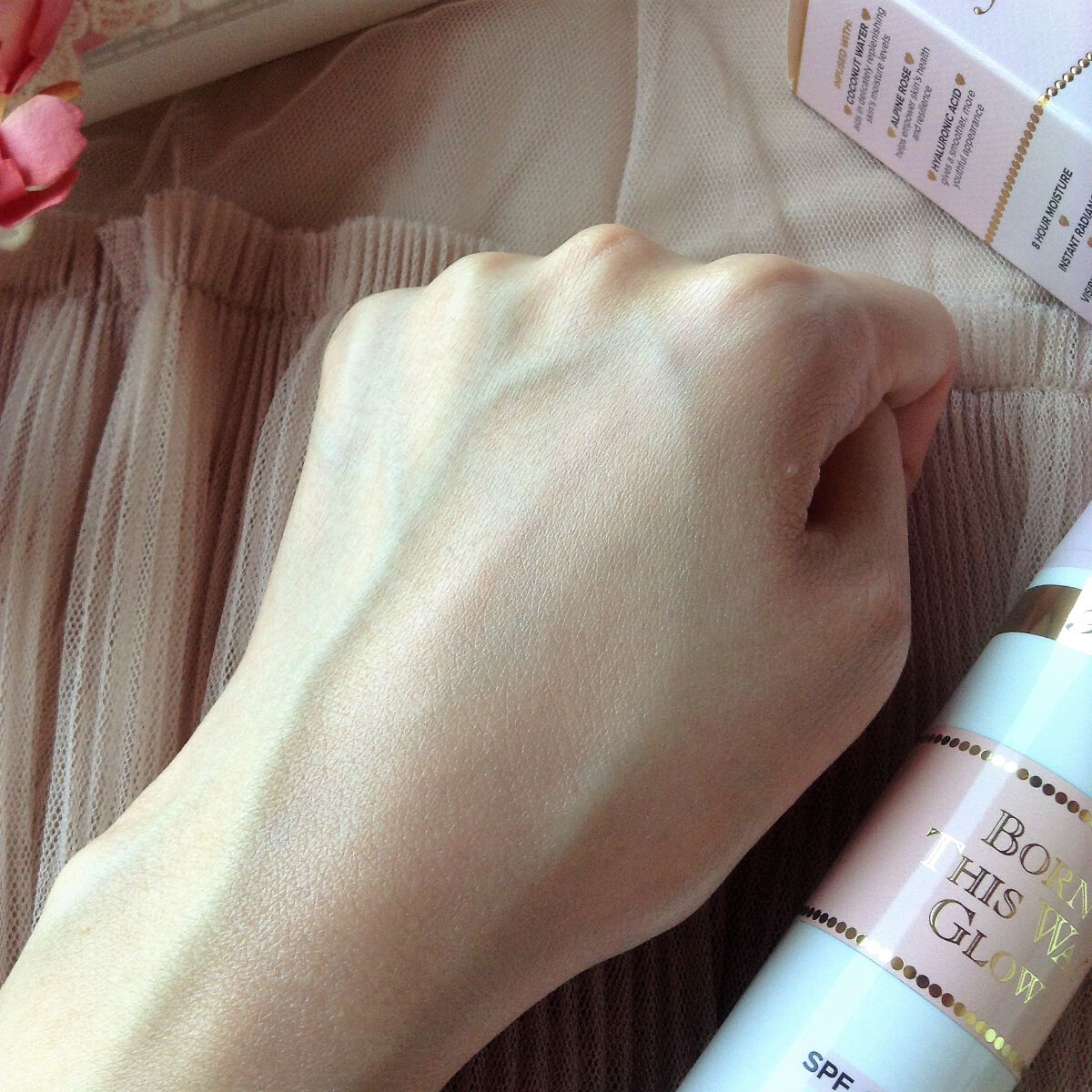 ボーン ディス ウェイ グロウ モイスチュアライジング メイクアップ プライマー/Too Faced/化粧下地を使ったクチコミ(2枚目)