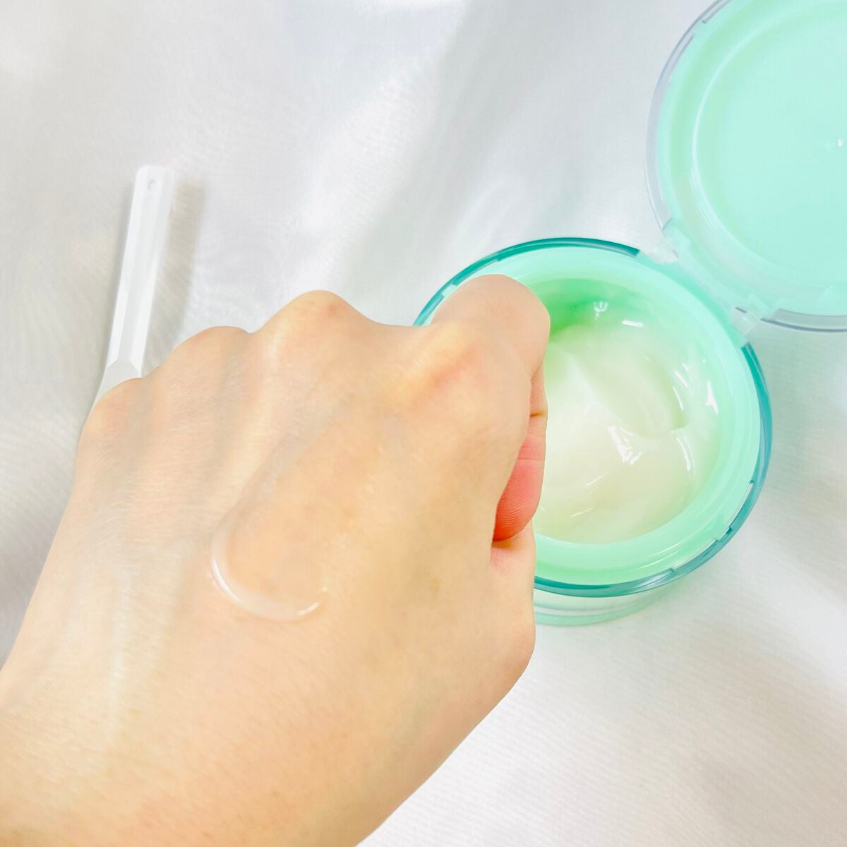 プレミアバリアフィックス /CANADEL/オールインワン化粧品を使ったクチコミ(4枚目)