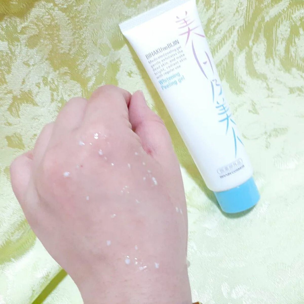 美白乃美人ピーリングジェル/ブレーンコスモス/ピーリングを使ったクチコミ(4枚目)