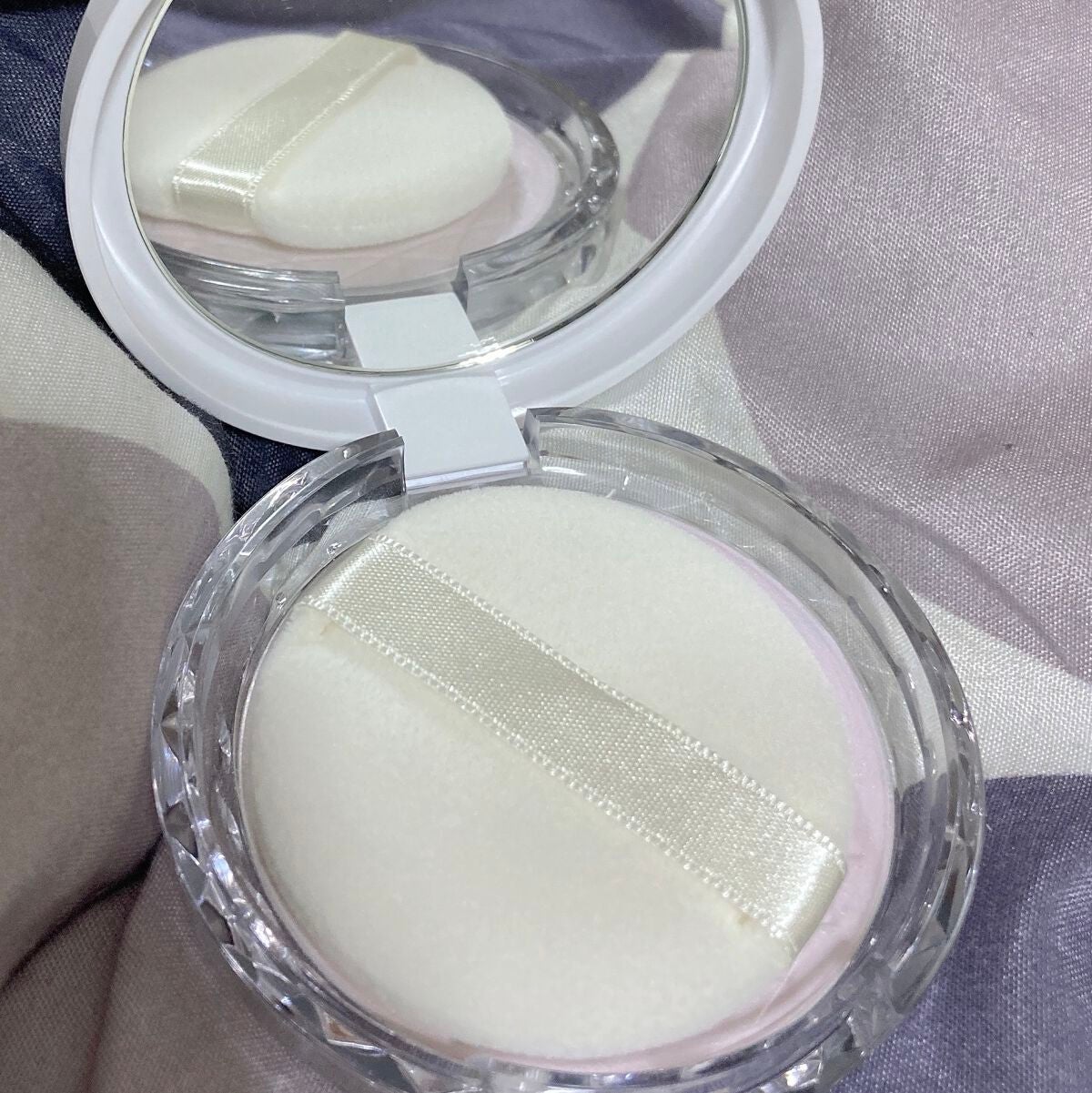 UVクリアフェイスパウダー/CEZANNE/プレストパウダーを使ったクチコミ(3枚目)