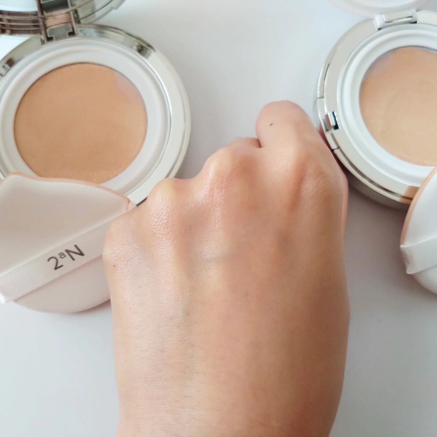 グリーミングテンションパクト/2aN/クリーム・エマルジョンファンデーションを使ったクチコミ（2枚目）