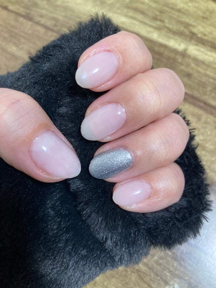 #セルフジェルネイル,#シンプルネイル,#100均ネイル,#ホワイトネイル,#シルバーネイルのネイルデザイン