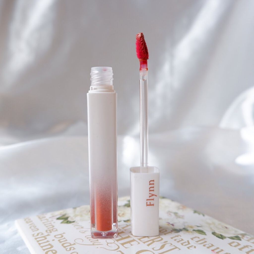 イリュージョンコーティングティント/Flynn/リップティントを使ったクチコミ(4枚目)