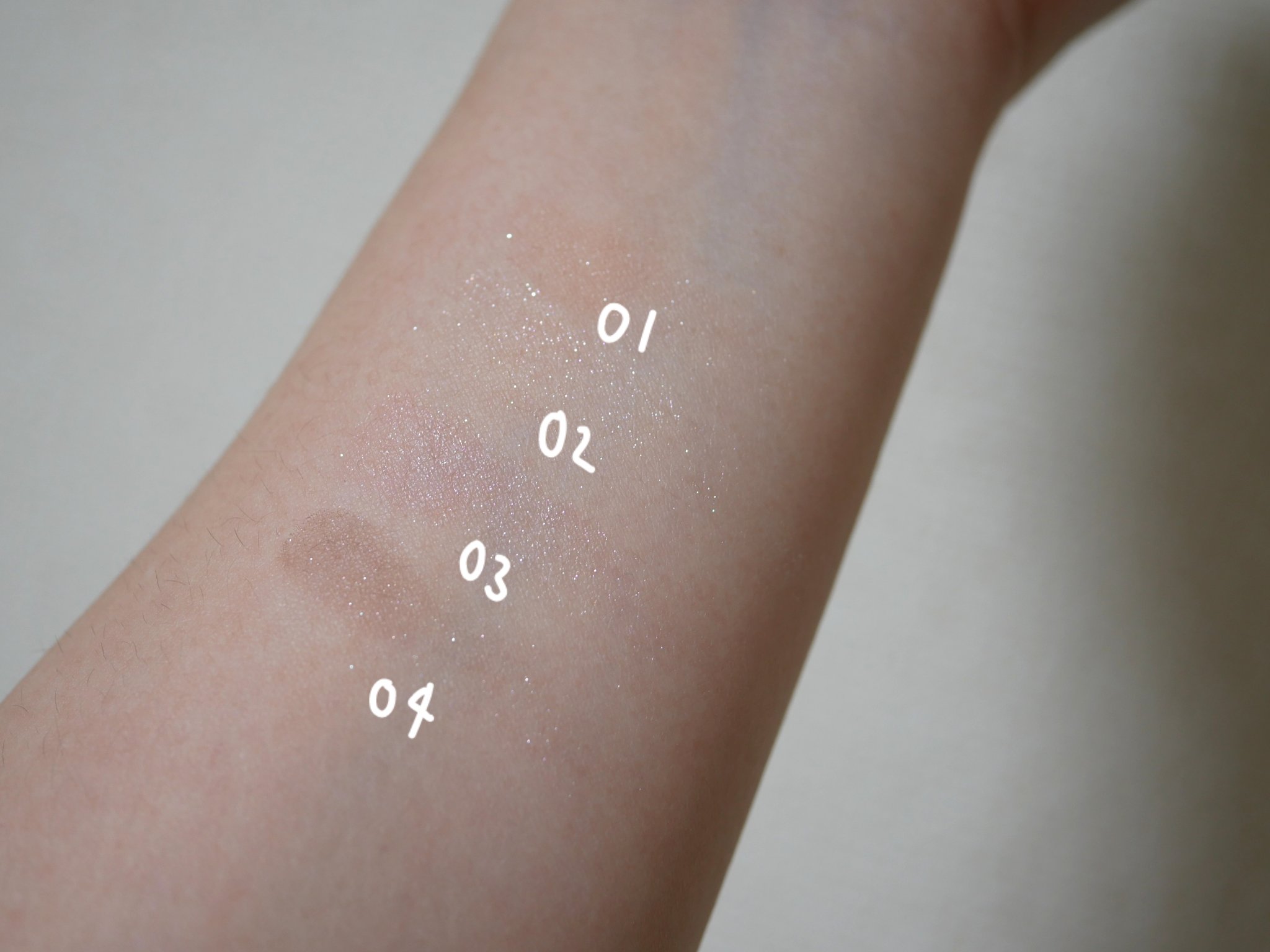 est エスト ノーブル ブライト アイシャドウのクチコミ「
エスト ノーブル ブライト アイシャドウ
数量限定

優しく引き込まれるような洗練された目元.....」（3枚目）