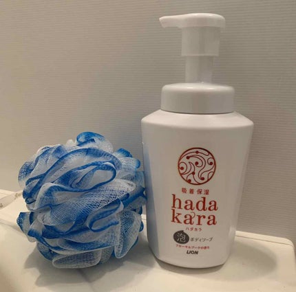 hadakara ボディソープ 泡で出てくるタイプ フローラルブーケの香り/hadakara/ボディソープを使ったクチコミ(2枚目)
