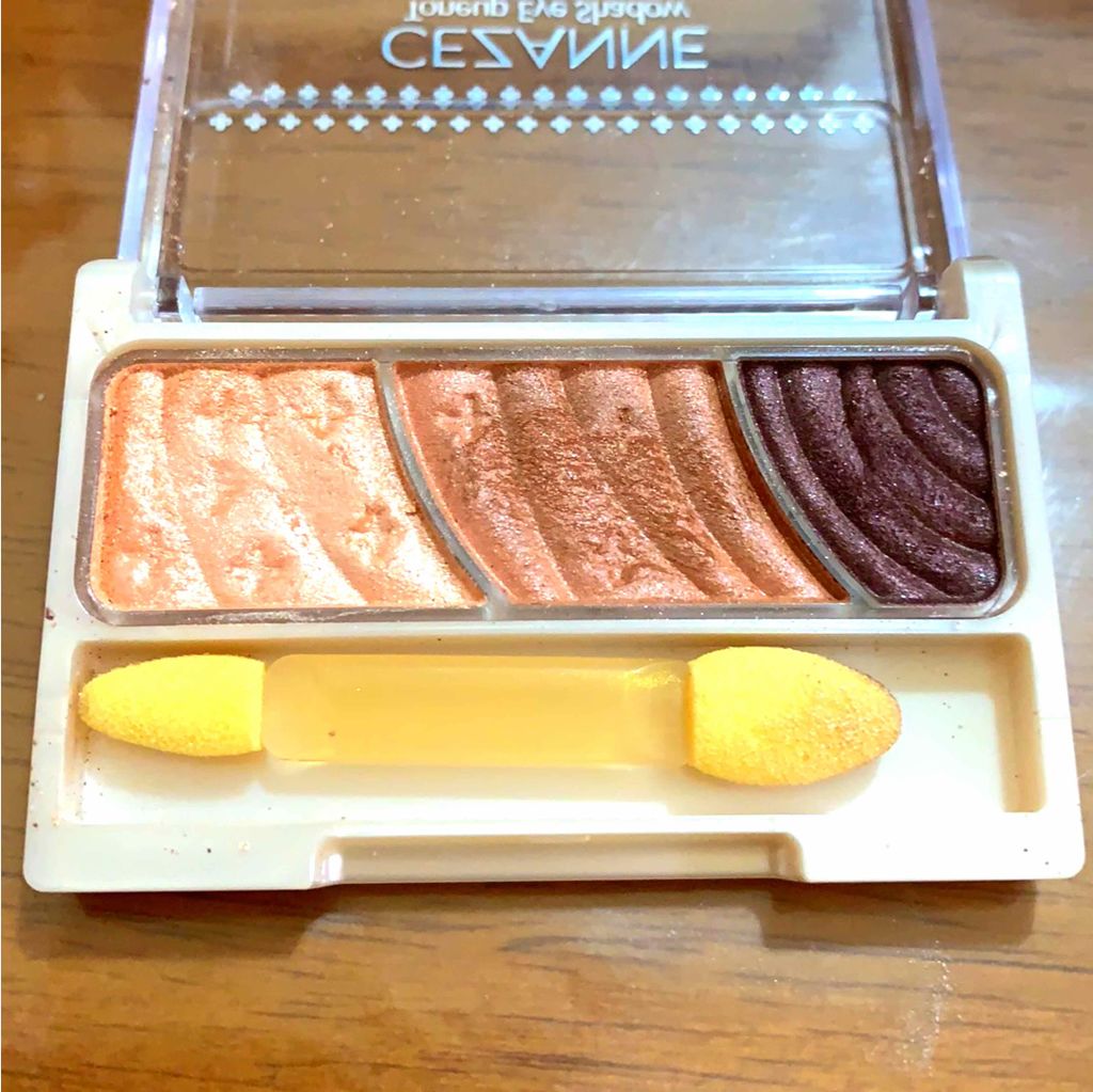 トーンアップアイシャドウ/CEZANNE/アイシャドウパレットを使ったクチコミ(1枚目)