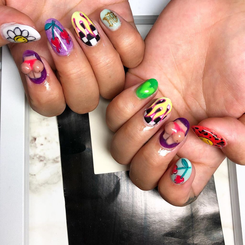 #詰め込みネイル,#手書きネイル,#ネイル,#ニュアンスネイル,#スカルプネイル,#ジェルネイル,#ママネイル,#ギャルネイル,#大人ネイル,#派手ネイル,#やり放題ネイルのネイルデザイン