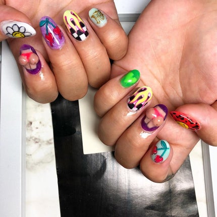 #詰め込みネイル,#手書きネイル,#ネイル,#ニュアンスネイル,#スカルプネイル,#ジェルネイル,#ママネイル,#ギャルネイル,#大人ネイル,#派手ネイル,#やり放題ネイルのネイルデザイン