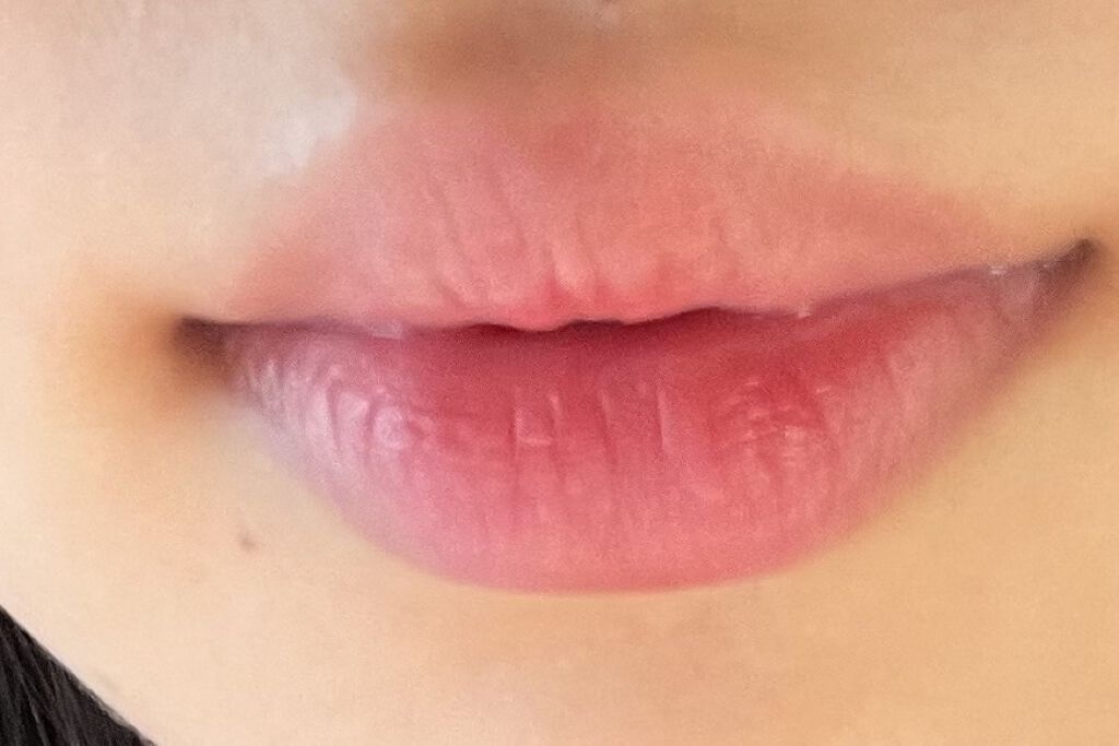 ジューシーラスティングティント/rom&nd/リップティントを使ったクチコミ（2枚目）