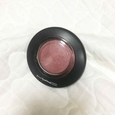 MAC
ミネラライズ プラッシュ  グリーフル

美容部員さんに選んでもらいました！
オレンジよりもピンク系のチークが好きなので
それを伝えて合うのものを選んでもらいました。
深みのあるピンクといったお