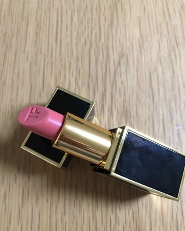 リップ カラー 22 フォビドゥン ピンク/TOM FORD BEAUTY/口紅を使ったクチコミ（1枚目）