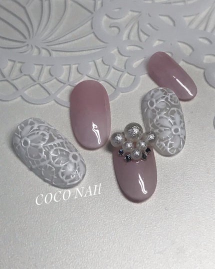 coco nail on LIPS 「ご覧頂きありがとうございます😊手描きコットンレース×ベイビーブ..」(3枚目)