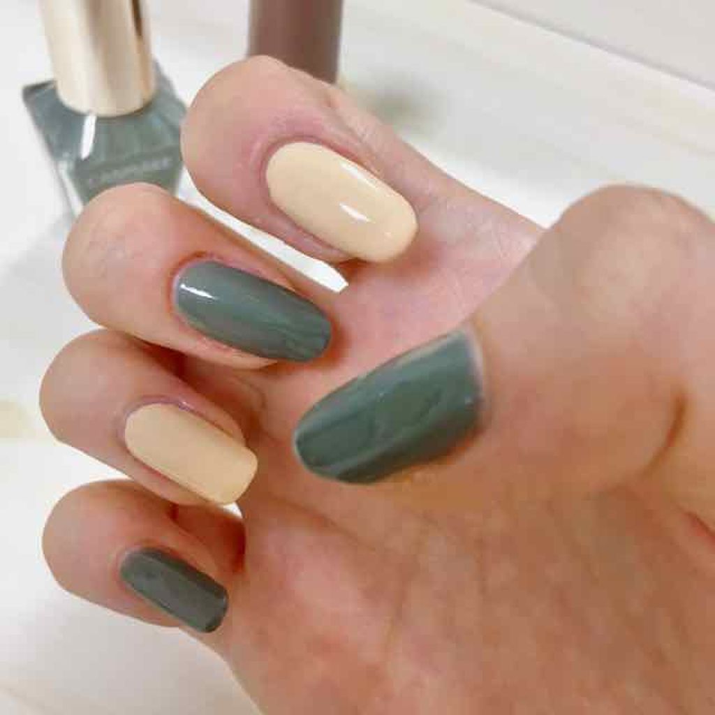 ネイルホリック リミテッドカラー Sweets Holic YE562/ネイルホリック/マニキュアを使ったクチコミ（1枚目）