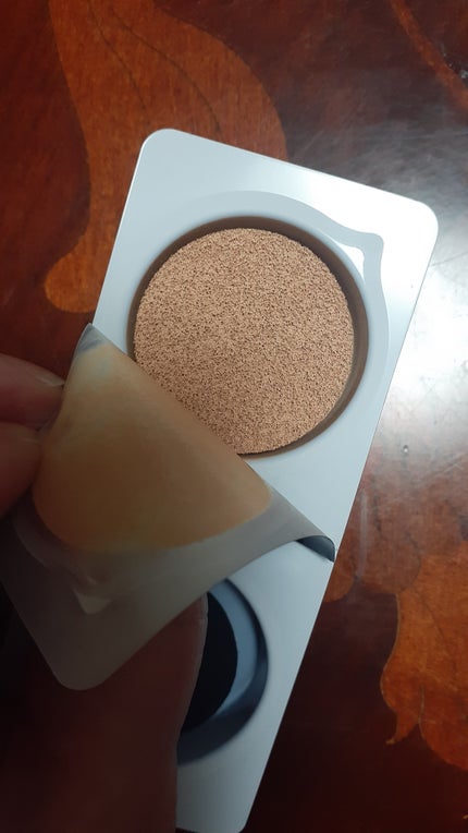 フローレス ルミエール ラディアンス パーフェクティング クッション/ローラ メルシエ/クッションファンデーションを使ったクチコミ(4枚目)