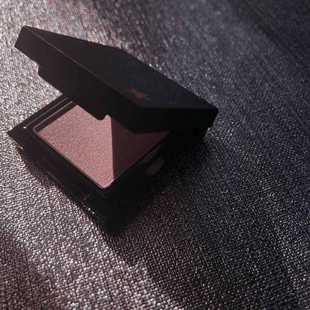 オンブルアムールエクラ/ブランエトワール/単色アイシャドウを使ったクチコミ（2枚目）