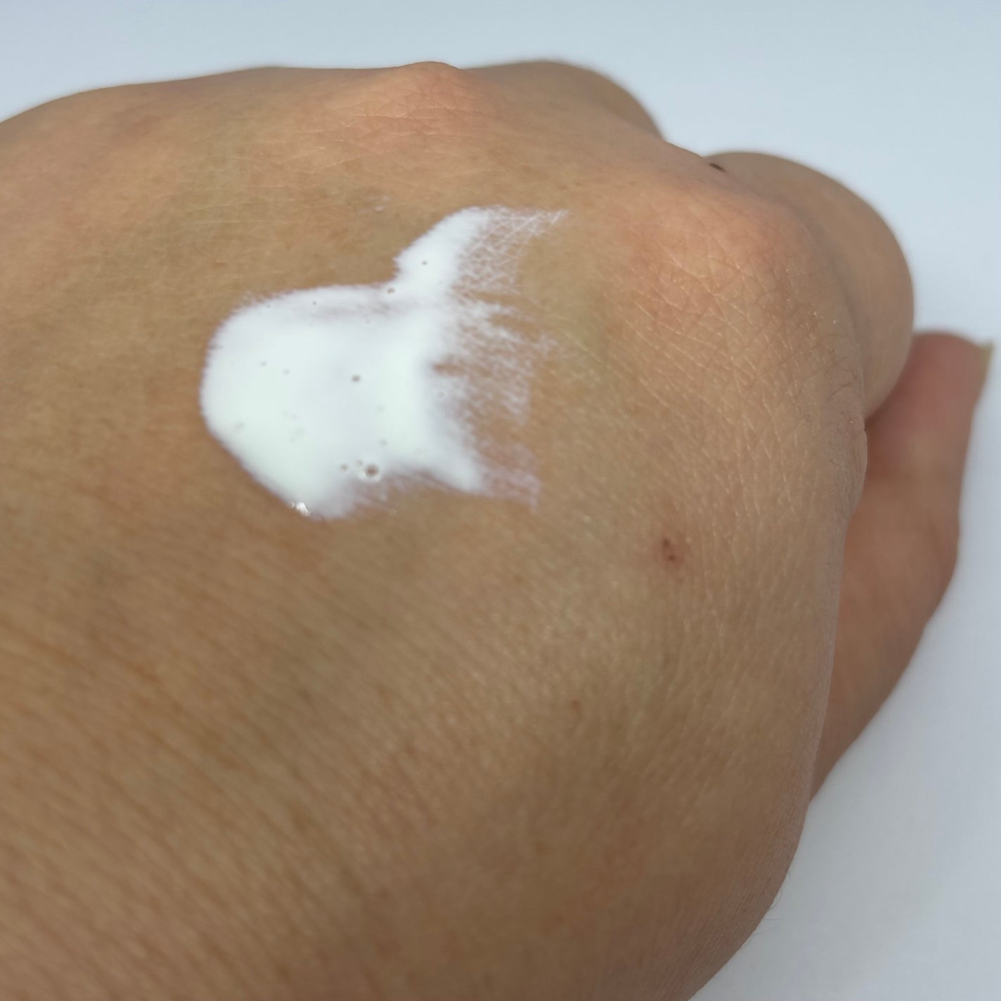 ヒアルーシカ ウォーターフィット サンセラム/SKIN1004/日焼け止めローションを使ったクチコミ(4枚目)