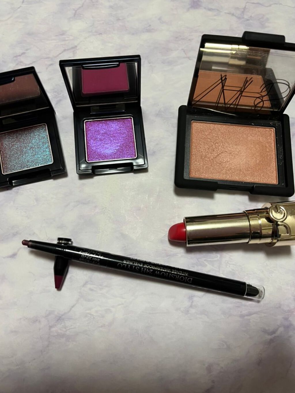 ラズル アイカラー/エレガンス ラズル /単色アイシャドウを使ったクチコミ（1枚目）