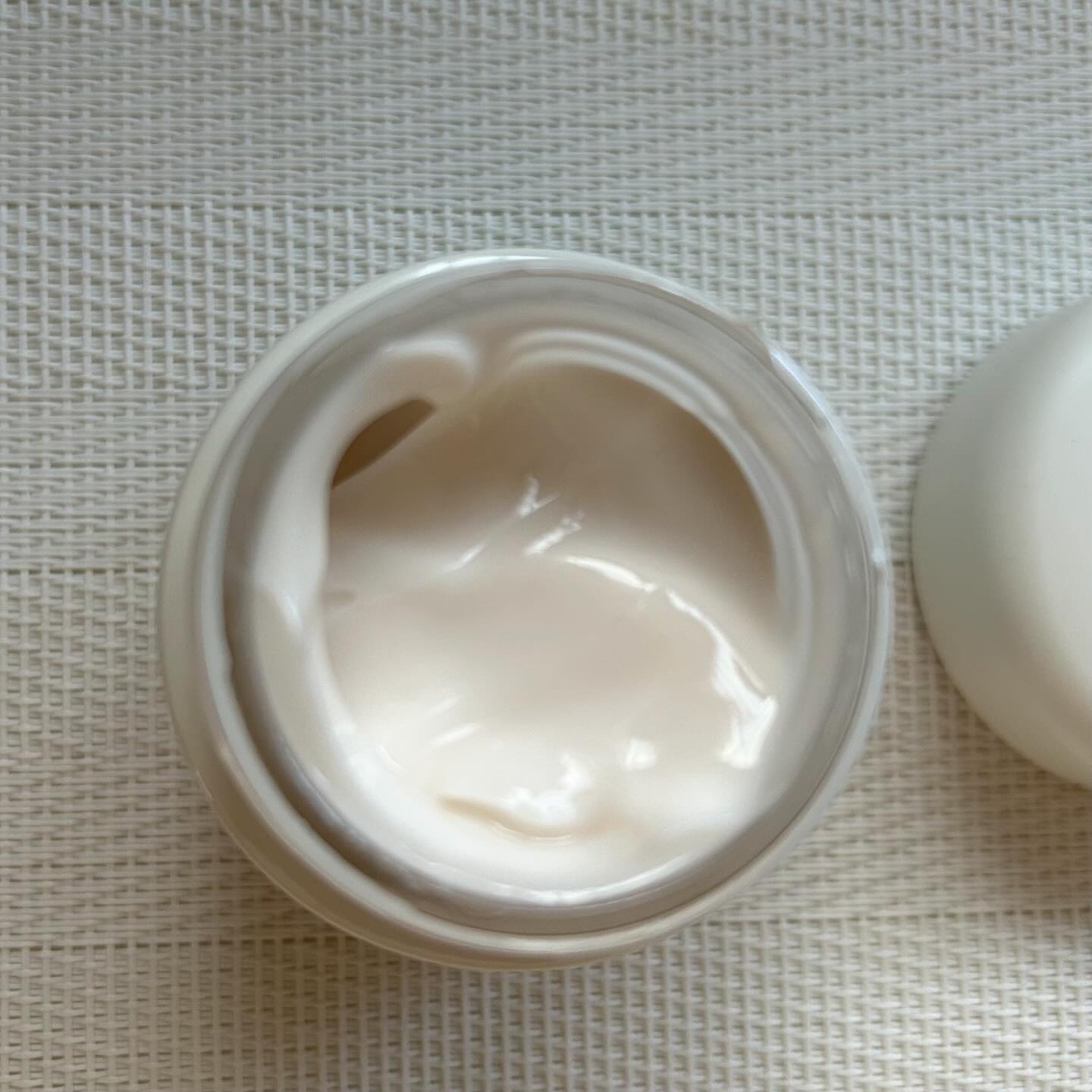 グリーンティーシード　ヒアルロン　クリーム/innisfree/フェイスクリームを使ったクチコミ（2枚目）