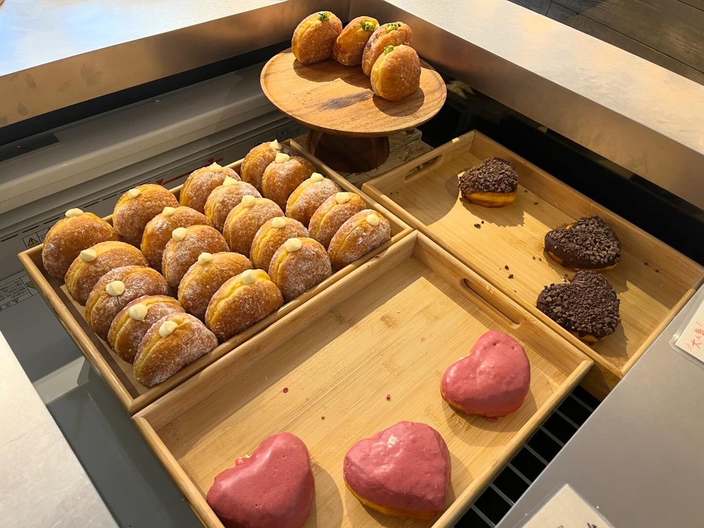 chiekotan on LIPS 「8月9日オープン、大阪で人気の生ドーナツ専門店『we♡donu..」(3枚目)