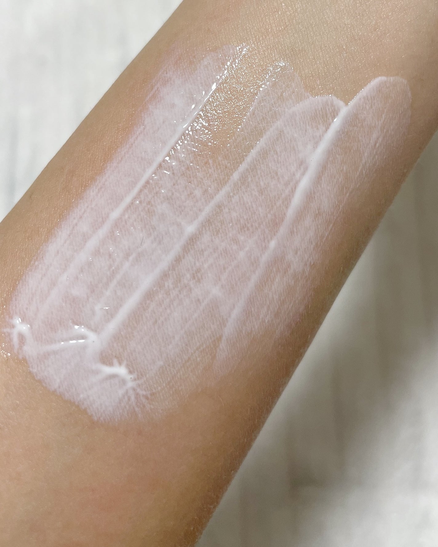 ヒアルーシカ ウォーターフィット サンセラム/SKIN1004/日焼け止めローションを使ったクチコミ(4枚目)