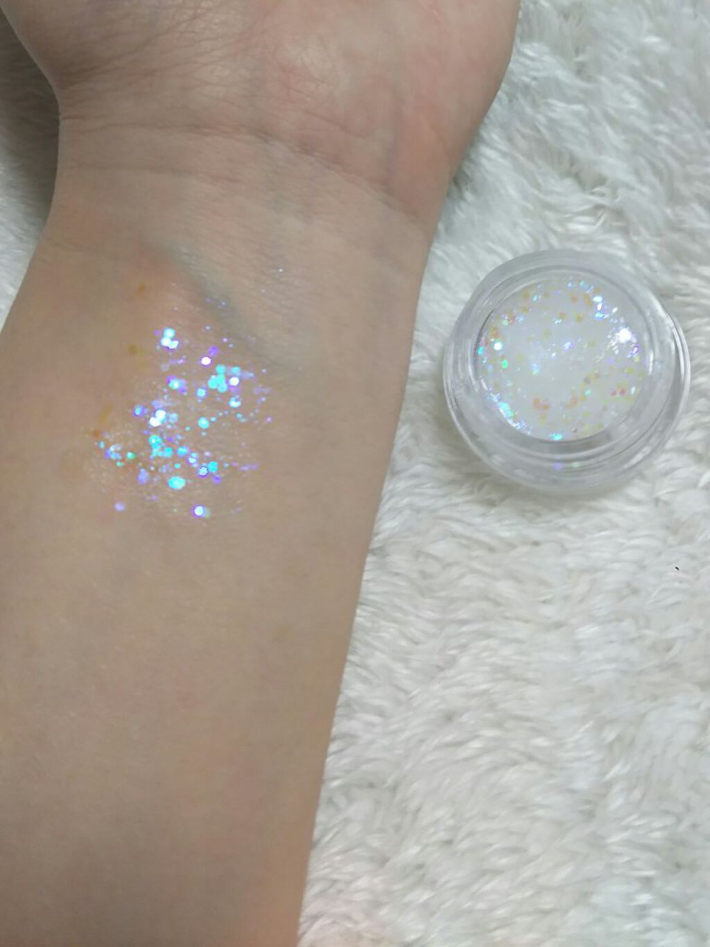 ゲットルーズグリッタージェル N°1オーロラキャッチャー/unleashia/グリッターを使ったクチコミ（2枚目）