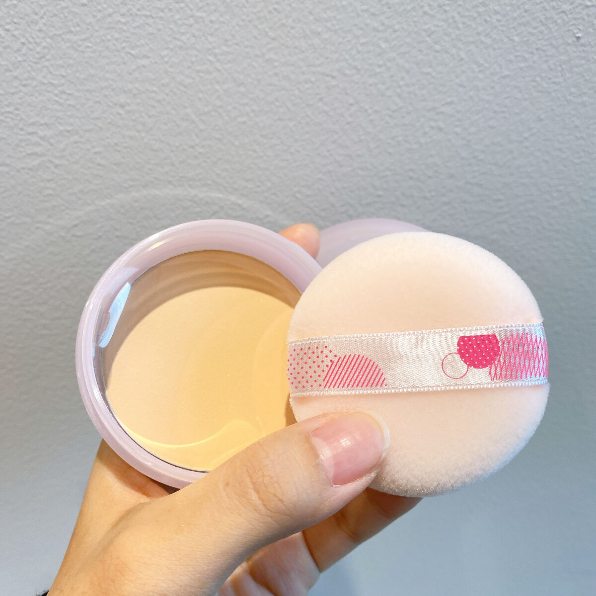 フェイクヌードパウダー 01 ライトベージュ/素肌記念日/プレストパウダーを使ったクチコミ（3枚目）