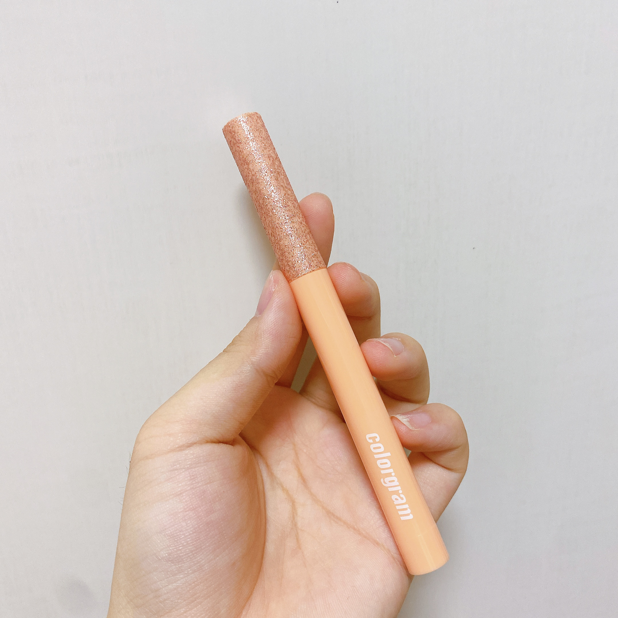 milk bling glitter stick/Colorgram/スティックアイシャドウを使ったクチコミ（2枚目）