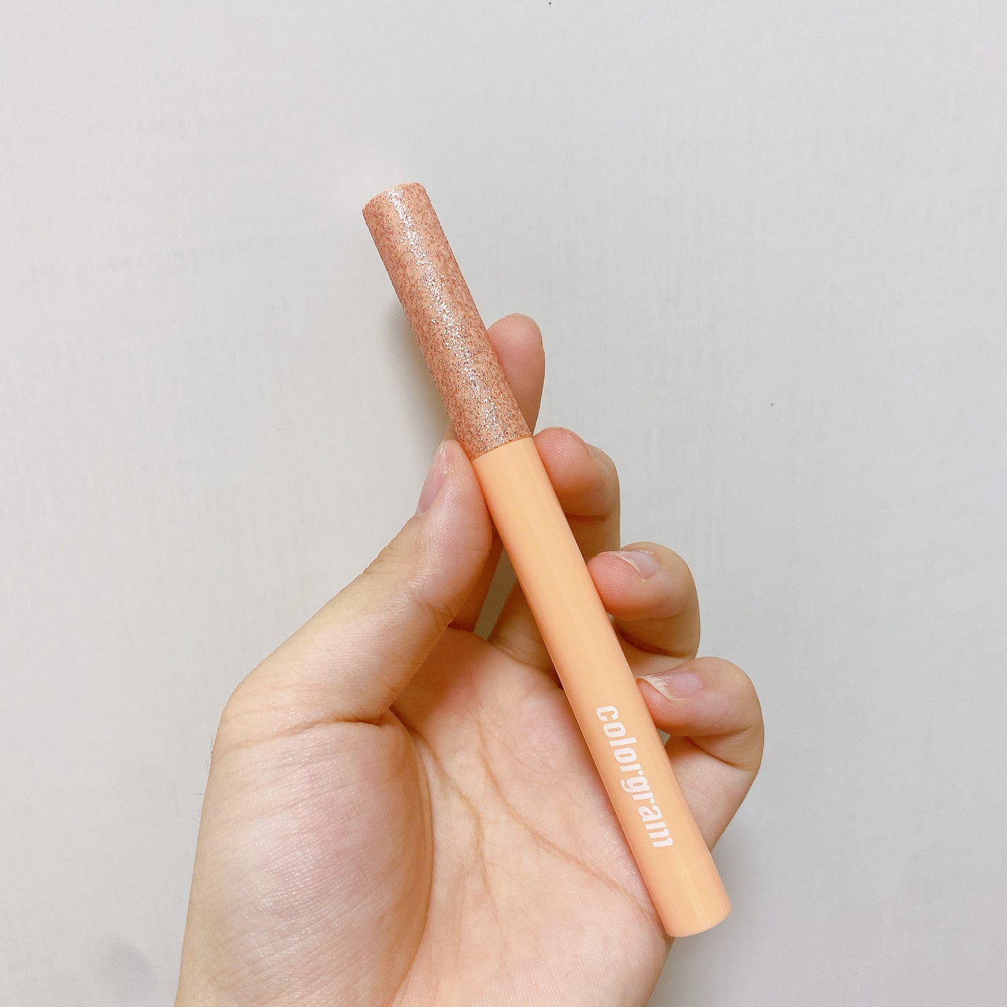 milk bling glitter stick/Colorgram/スティックアイシャドウを使ったクチコミ(2枚目)