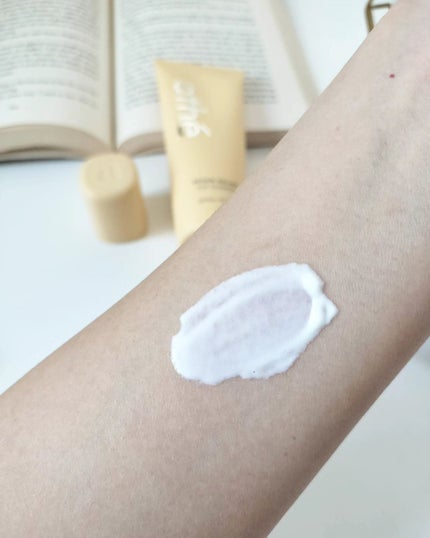 ヴィーガン リリーフ サン エッセンス /athé/日焼け止めクリームを使ったクチコミ(6枚目)