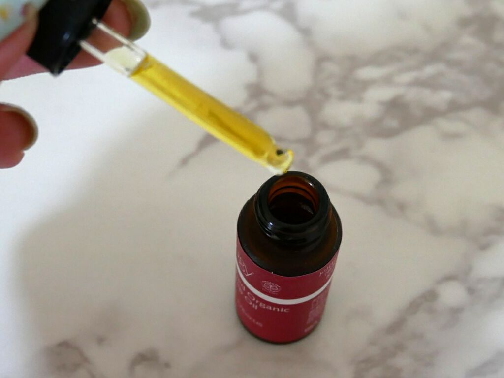 ローズヒップ オイル/trilogy/フェイスオイルを使ったクチコミ（2枚目）