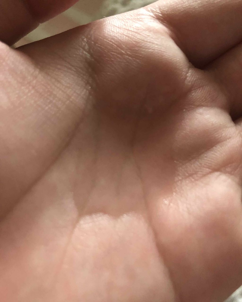 くせ・うねりときほぐしセラム/エッセンシャル flat/ヘアオイルを使ったクチコミ（2枚目）