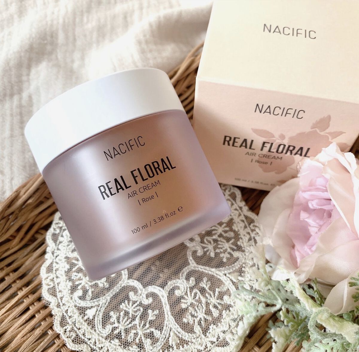NACIFIC リアルフローラルローズエアークリームのクチコミ「お肌に溶けるローズ花びら🌹
NACIFIC リアルフローラルローズエアクリーム
(100ml).....」（1枚目）