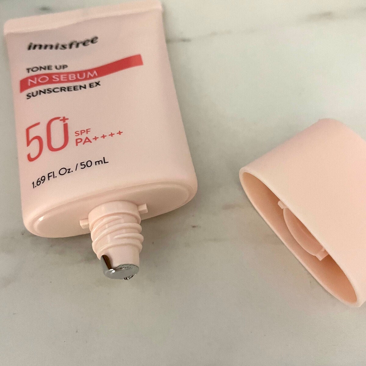 トーンアップ ノーセバム サンスクリーン SPF50+ PA++++/innisfree/日焼け止めクリームを使ったクチコミ(2枚目)