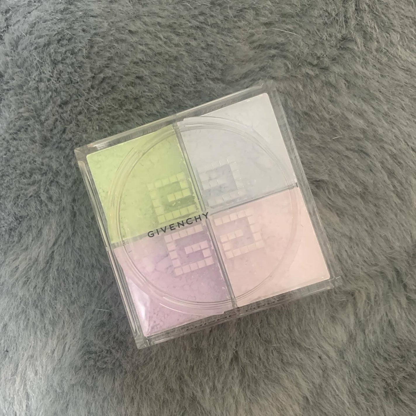 RH_nep on LIPS 「、、GIVENCHY様からプレゼントいただきました。GIVEN..」(3枚目)