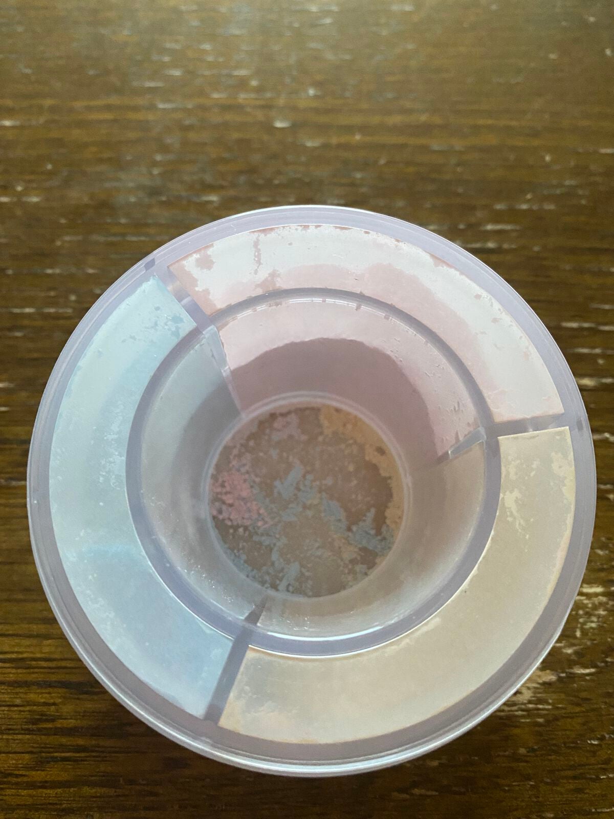 りんご飴 on LIPS 「MAKEUPFOREVER のHDスキンツイストライト です♪..」(4枚目)