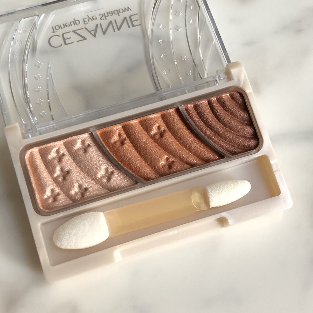 トーンアップアイシャドウ/CEZANNE/アイシャドウパレットを使ったクチコミ（2枚目）