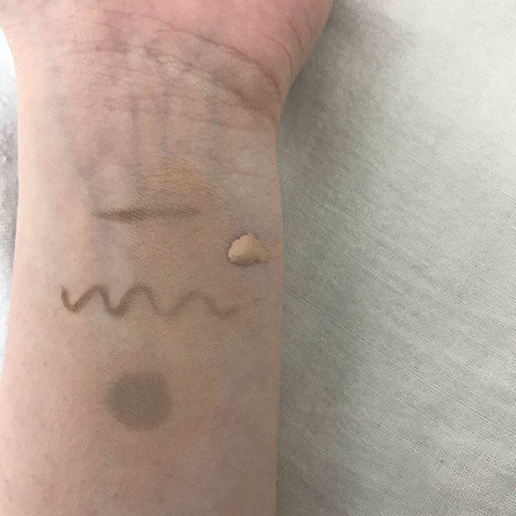 パウダリースキンメイカー/KATE/リキッドファンデーションを使ったクチコミ(2枚目)