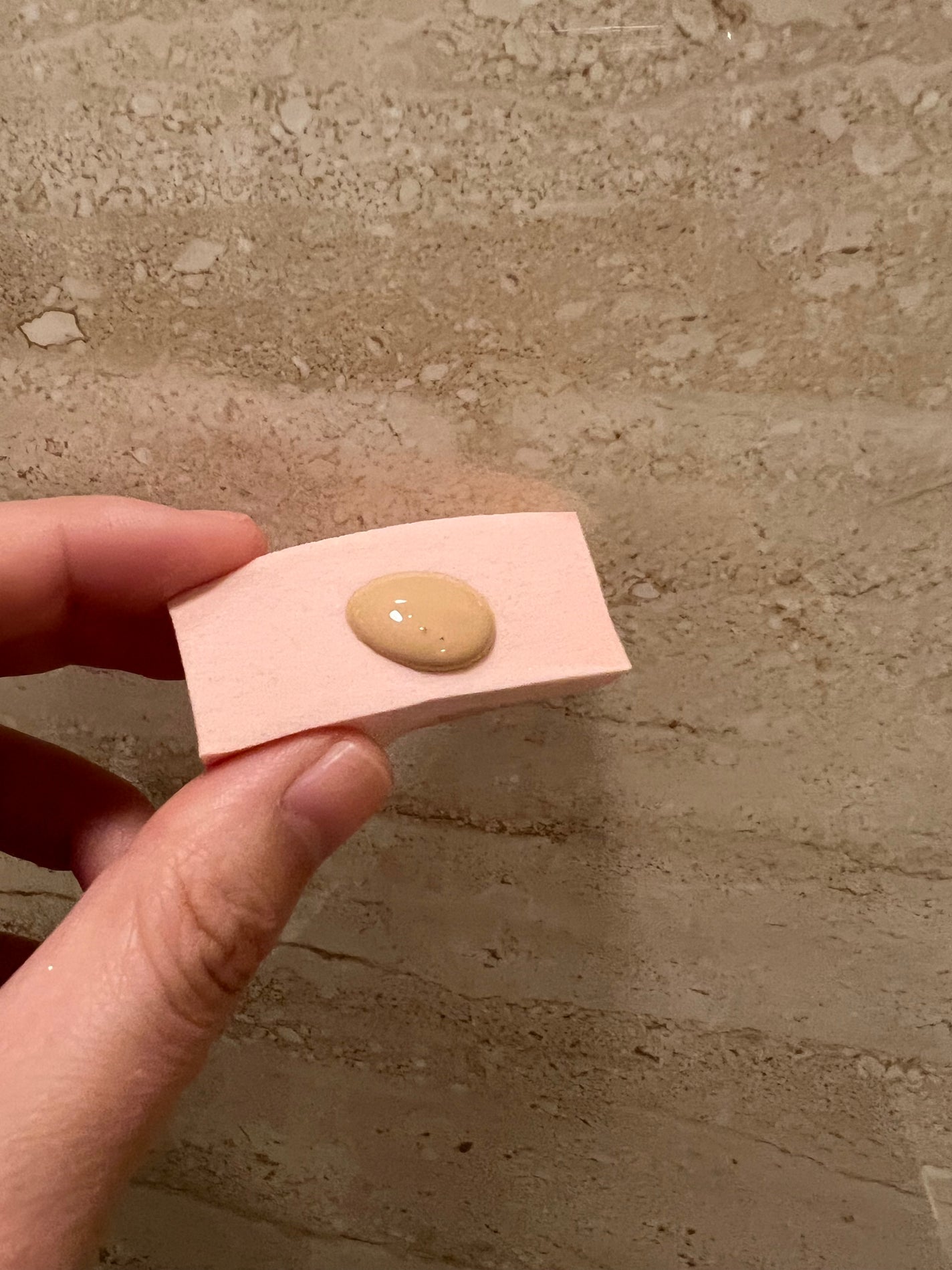 ディオールスキン フォーエヴァー フルイド グロウ/Dior/リキッドファンデーションを使ったクチコミ(3枚目)