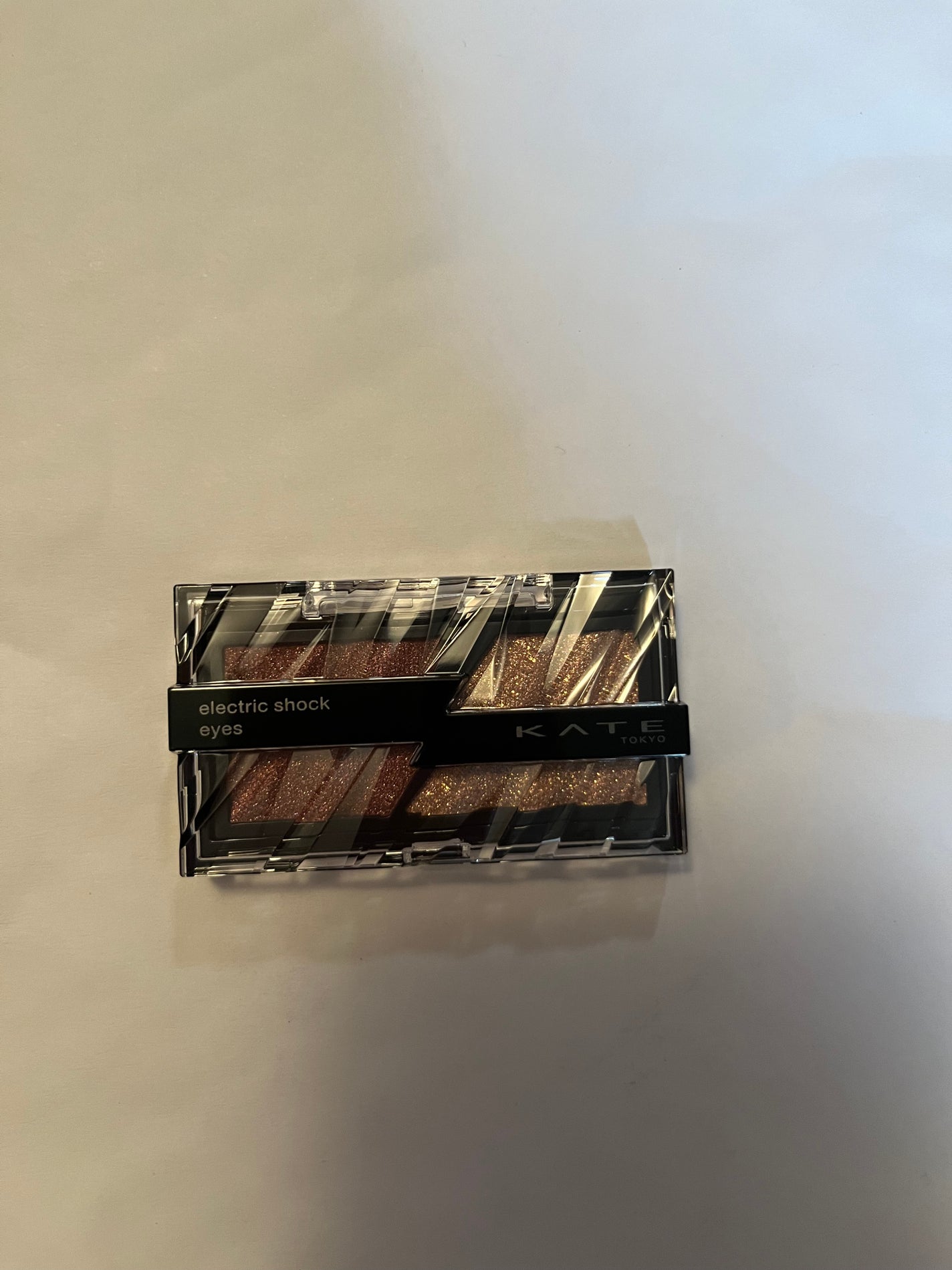 エレクトリックショックアイズ /KATE/アイシャドウパレットを使ったクチコミ(4枚目)