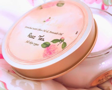 🌹SABON 
     ボディローション(ジャー)
     ローズティー

🌹商品説明
ライトな使用感でありながら持続性のあるスムース肌を味わうことができるボディ専用ローションです。

🌹ローズの香