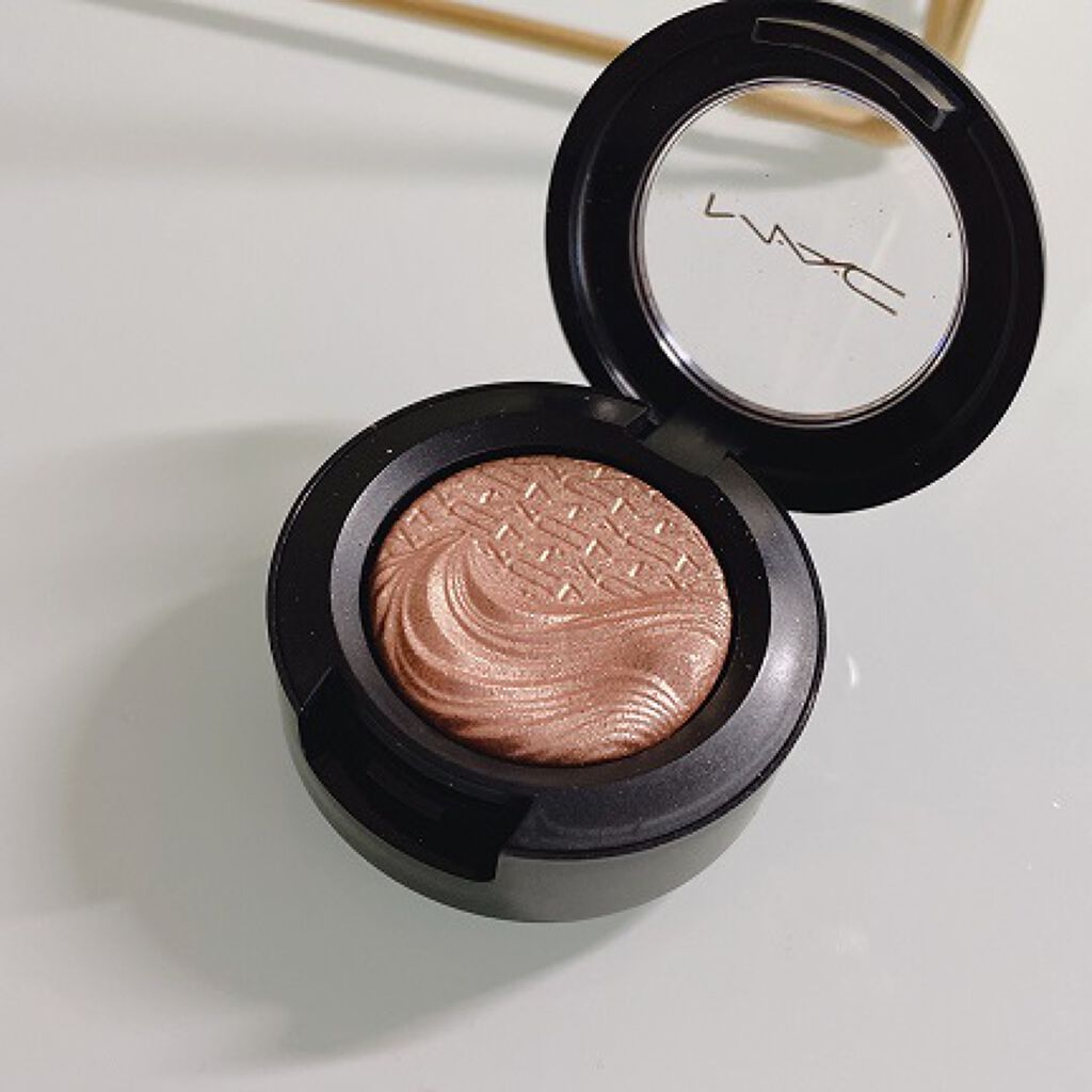 エクストラ ディメンション アイシャドウ/M・A・C/単色アイシャドウを使ったクチコミ（2枚目）