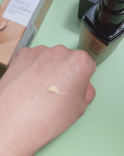 NATURAL GLOW FOUNDATION(ナチュラルグロウファンデーション)/iLLO/リキッドファンデーションを使ったクチコミ(4枚目)