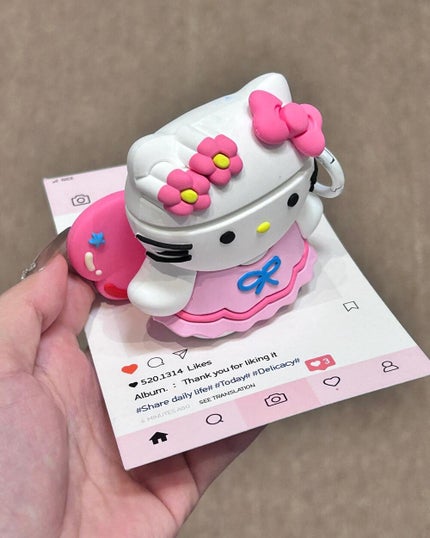 ケース大好きっ子 on LIPS 「🦋蝶々Kittyはとてもかわいい少女です#iPhoneケース#..」(4枚目)