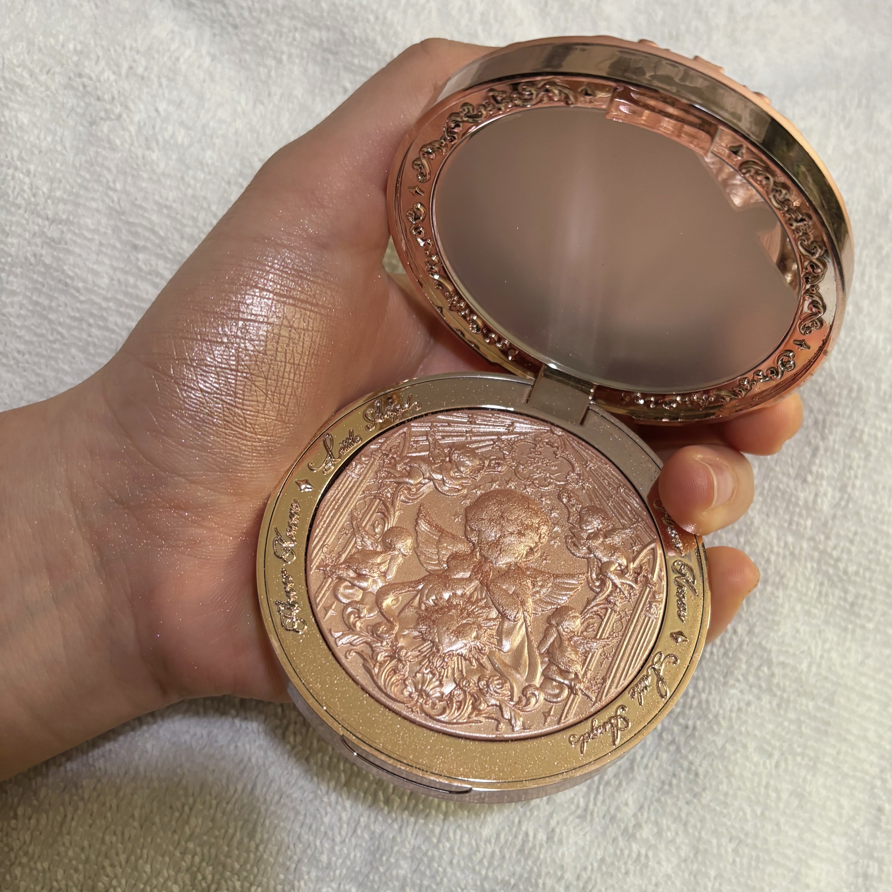 リトルエンジェル ハイライター パラダイスロスト（失楽園）/FlowerKnows/パウダーハイライトを使ったクチコミ（1枚目）