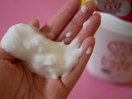 hadakara ボディソープ 泡で出てくるタイプ フローラルブーケの香り/hadakara/ボディソープを使ったクチコミ(2枚目)