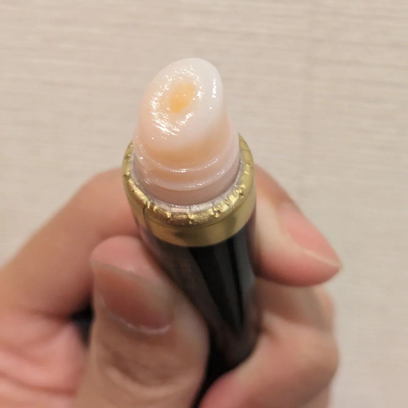 ニベア ロイヤルブルーリップ 濃密美容ケア/ニベア/リップ美容液を使ったクチコミ(3枚目)