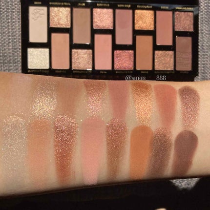 ボーン ディス ウェイ ザ ナチュラル ヌード アイシャドウ パレット/Too Faced/アイシャドウパレットを使ったクチコミ(1枚目)
